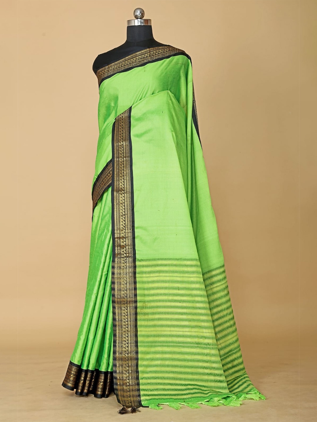 

BESUCHER Zari Silk Cotton Kanjeevaram Saree, Green