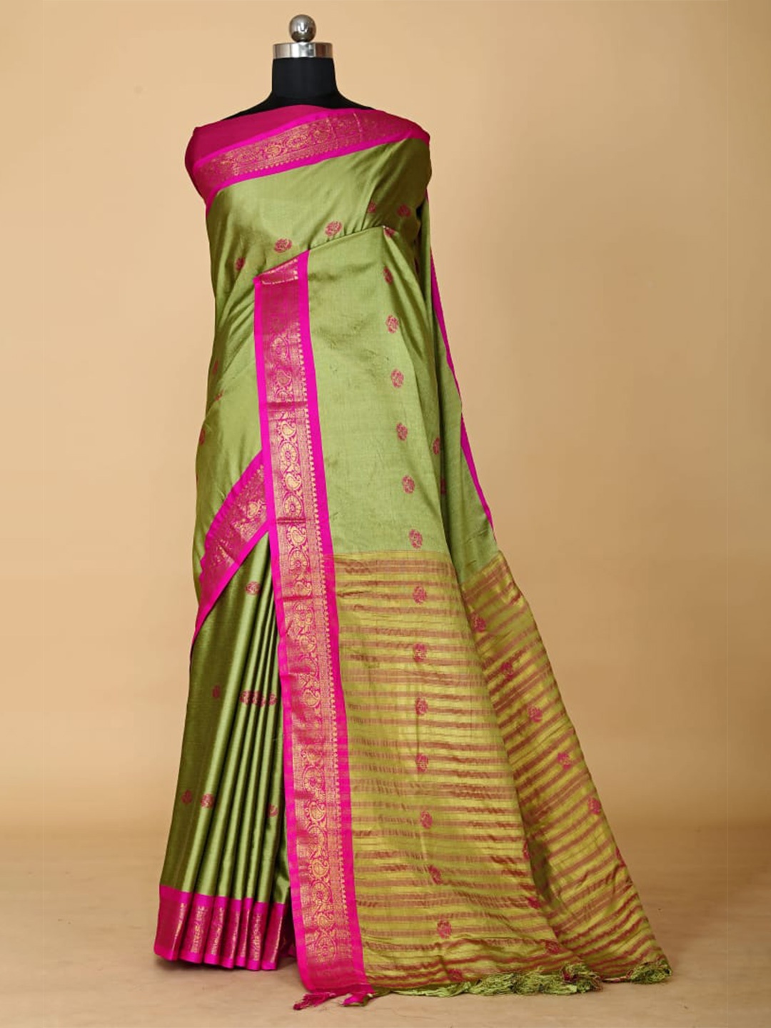 

BESUCHER Ethnic Motifs Zari Silk Cotton Kanjeevaram Saree, Green