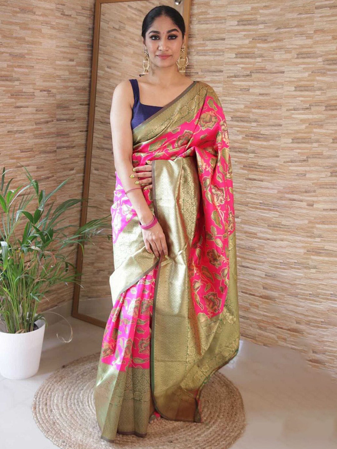 

BESUCHER Floral Zari Art Silk Fusion Kanjeevaram Saree, Pink