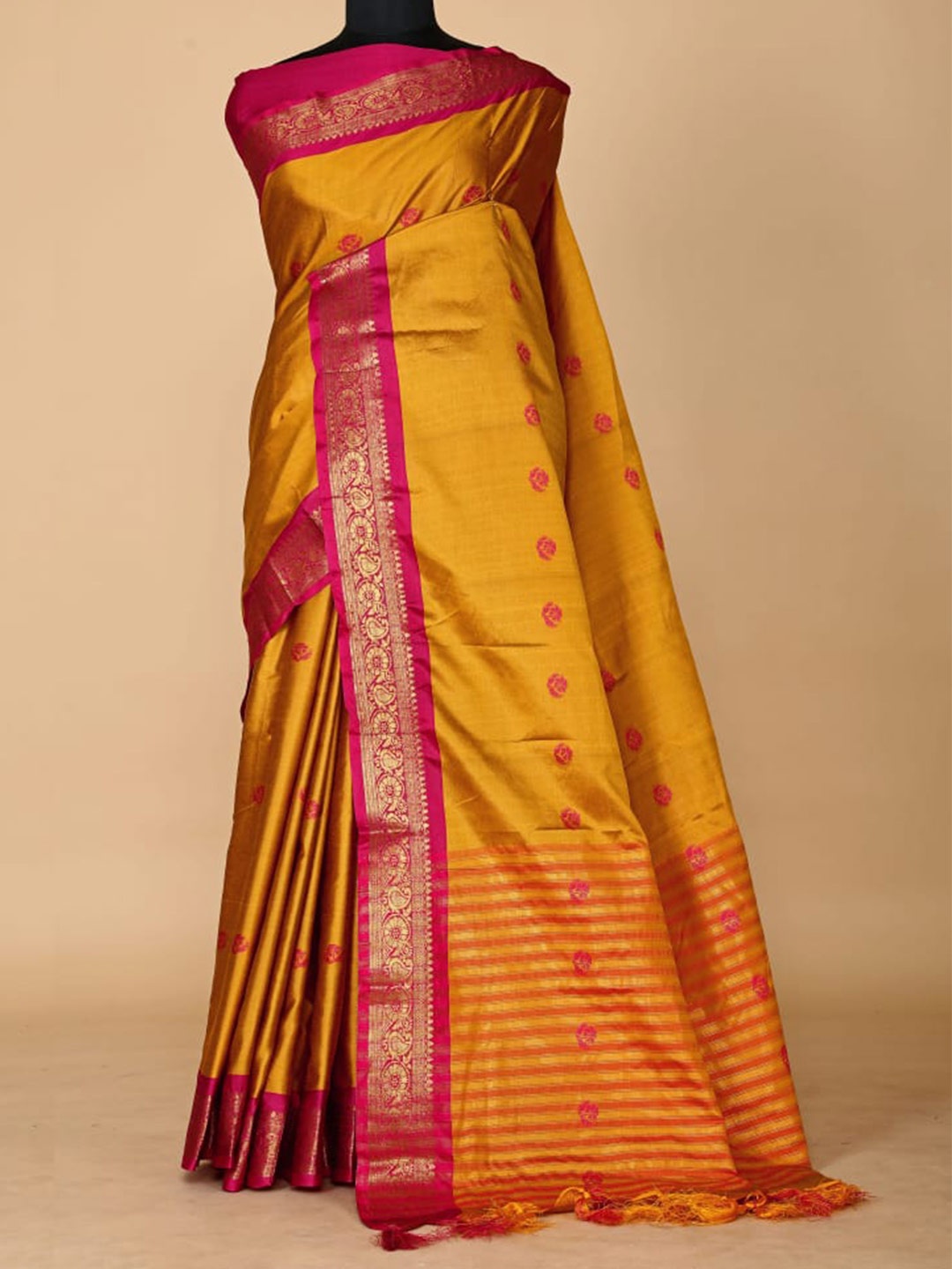 

BESUCHER Woven Design Zari Silk Cotton Fusion Kanjeevaram Saree, Mustard