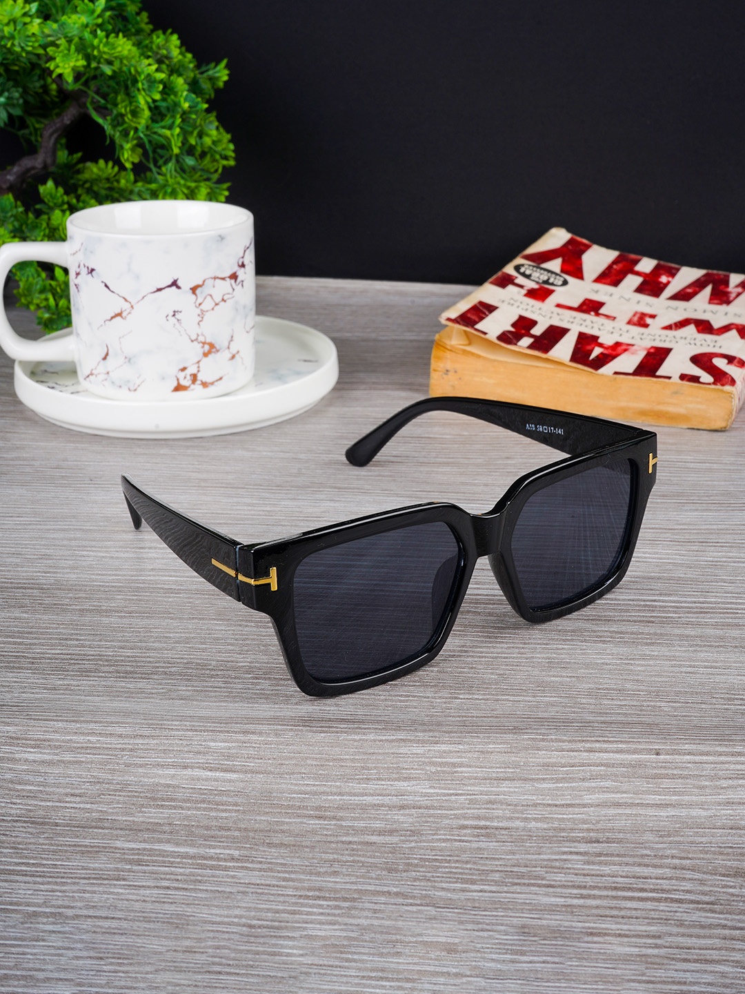 

Voyage Wayfarer Sunglasses With UV Protected Lens, Black