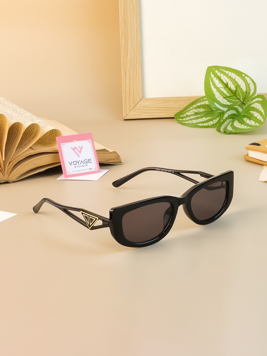 

Voyage Women Oval Sunglasses with UV Protected Lens, Black