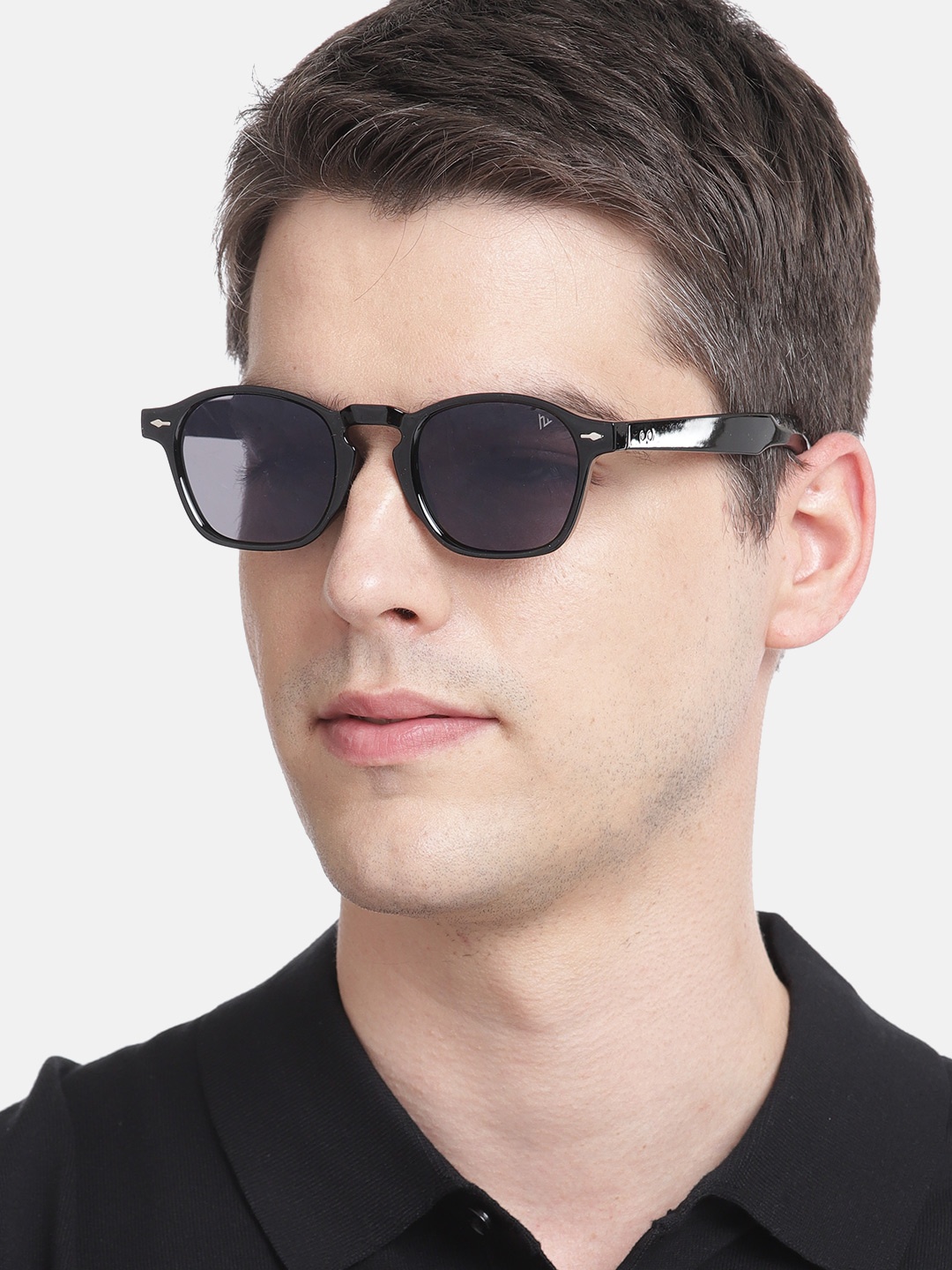 

Voyage Unisex Lens & Round Sunglasses with UV Protected Lens, Black