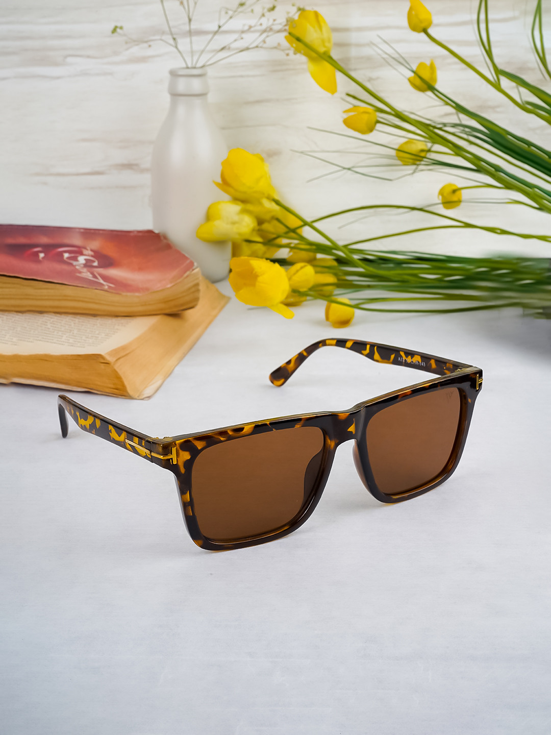 

Voyage Unisex Wayfarer Sunglasses with UV Protected Lens, Brown