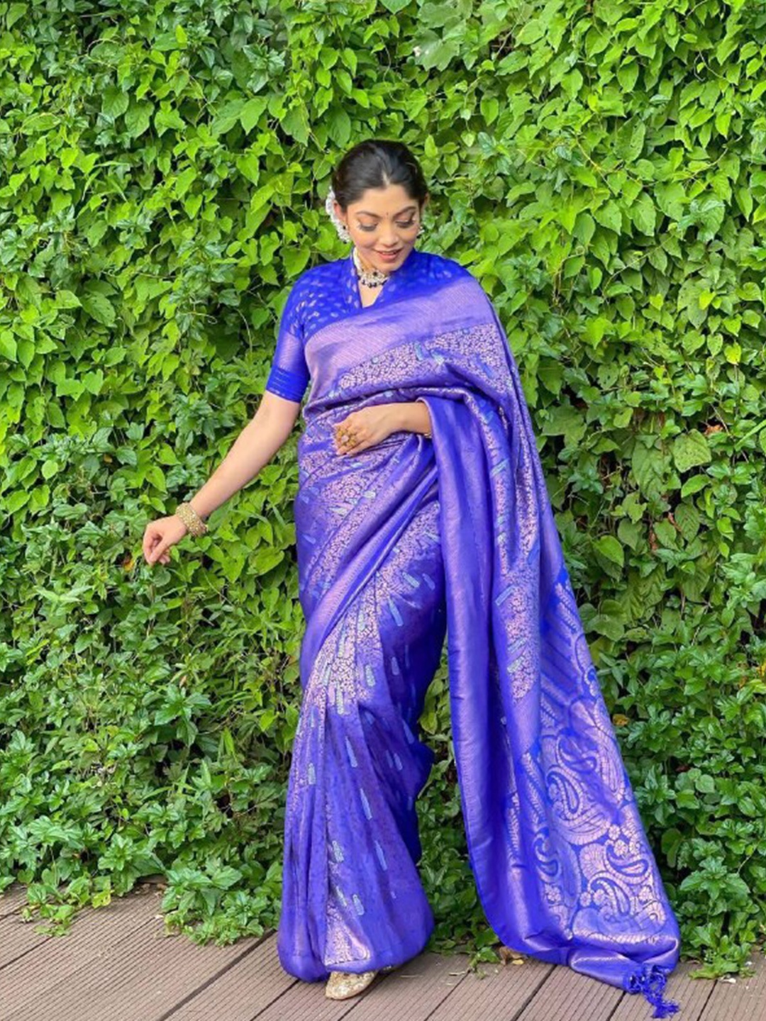 

TIEXA Ethnic Motifs Zari Pure Silk Banarasi Saree, Violet