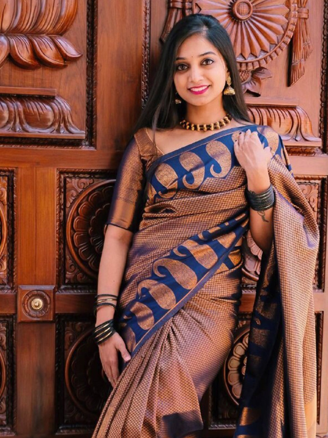

TIEXA Woven Design Zari Pure Silk Banarasi Saree, Navy blue