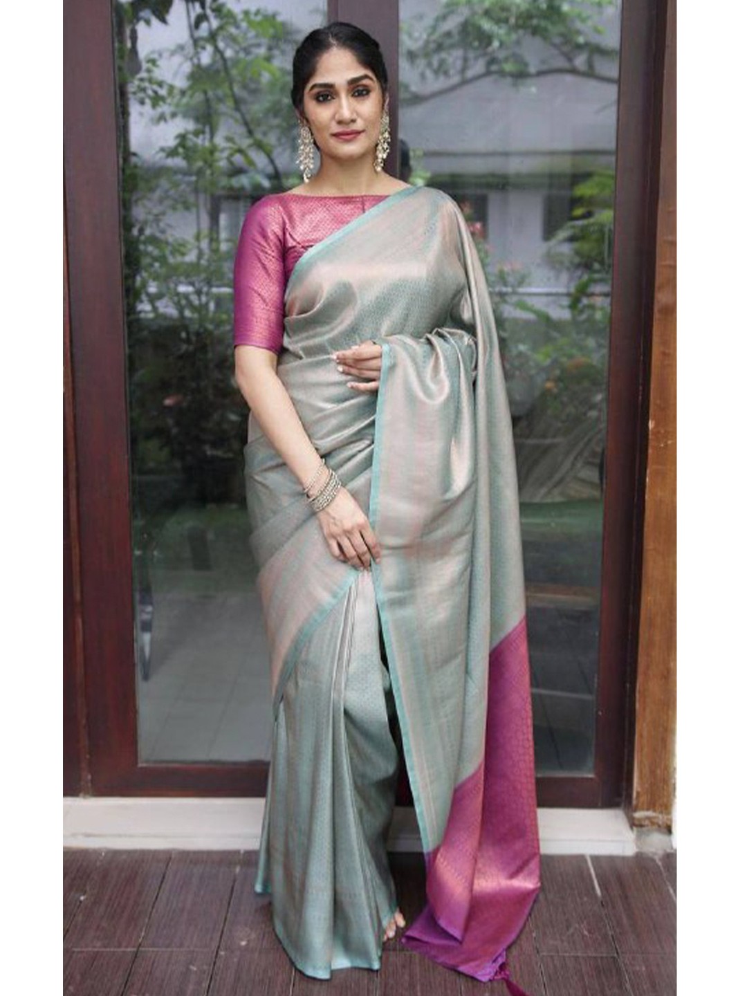 

TIEXA Turquoise Blue & Purple Ethnic Motifs Pure Silk Banarasi Saree