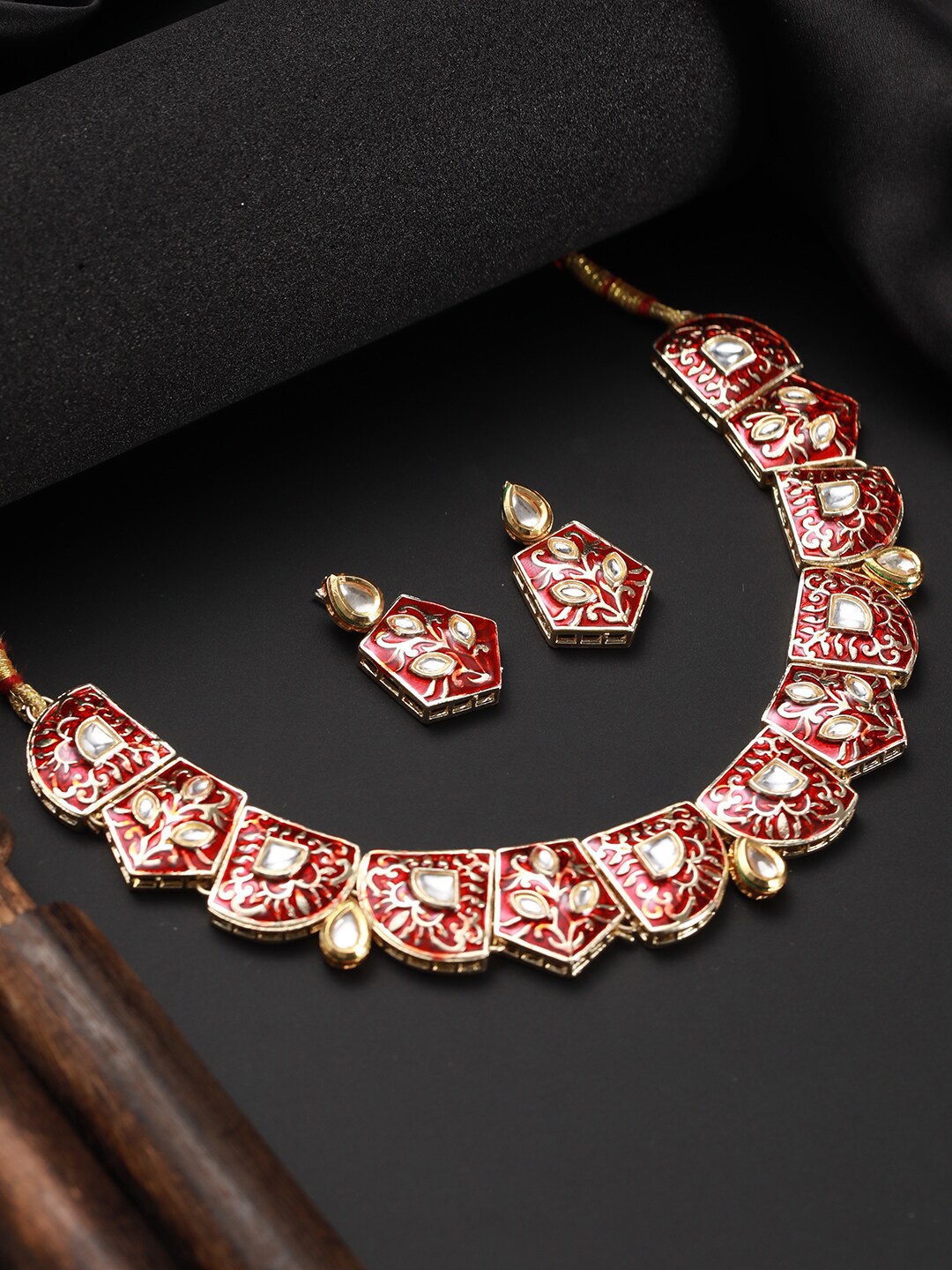 

Jazz and Sizzle Gold-Plated Enamelled & Kundan studded Jewellery Set