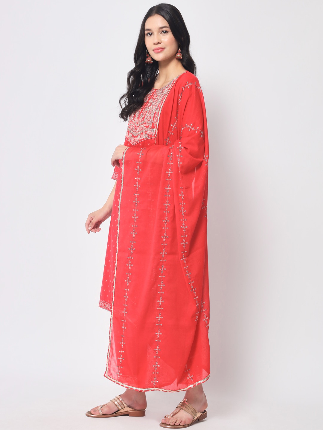 

IkDaiya Women Ethnic Motifs Printed Sequinned Kurta with Trousers & Dupatta, Red