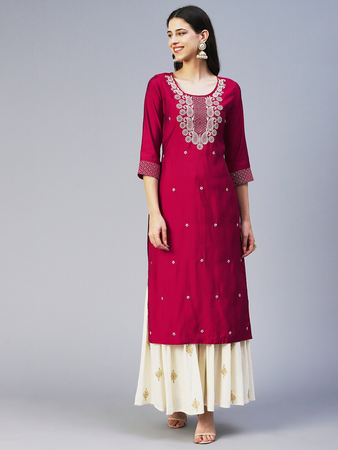 

FASHOR Ethnic Motifs Embroidered A-Line Regular Kurta, Red