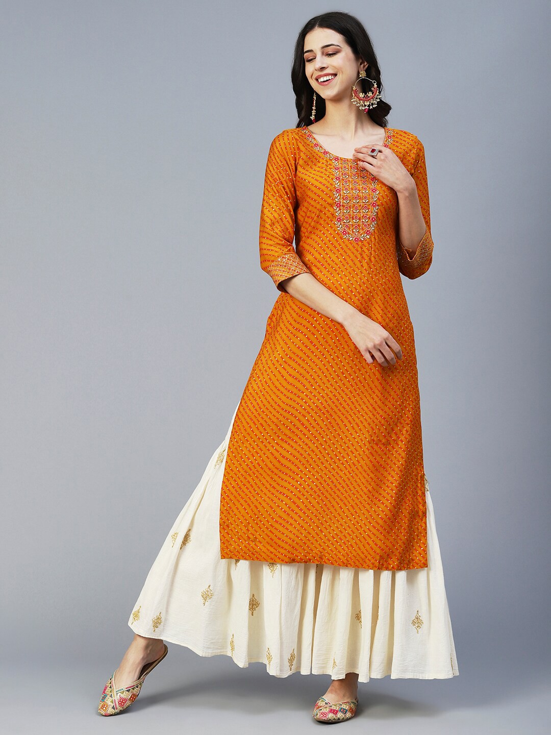 

FASHOR Women Embroidered Kurta, Mustard