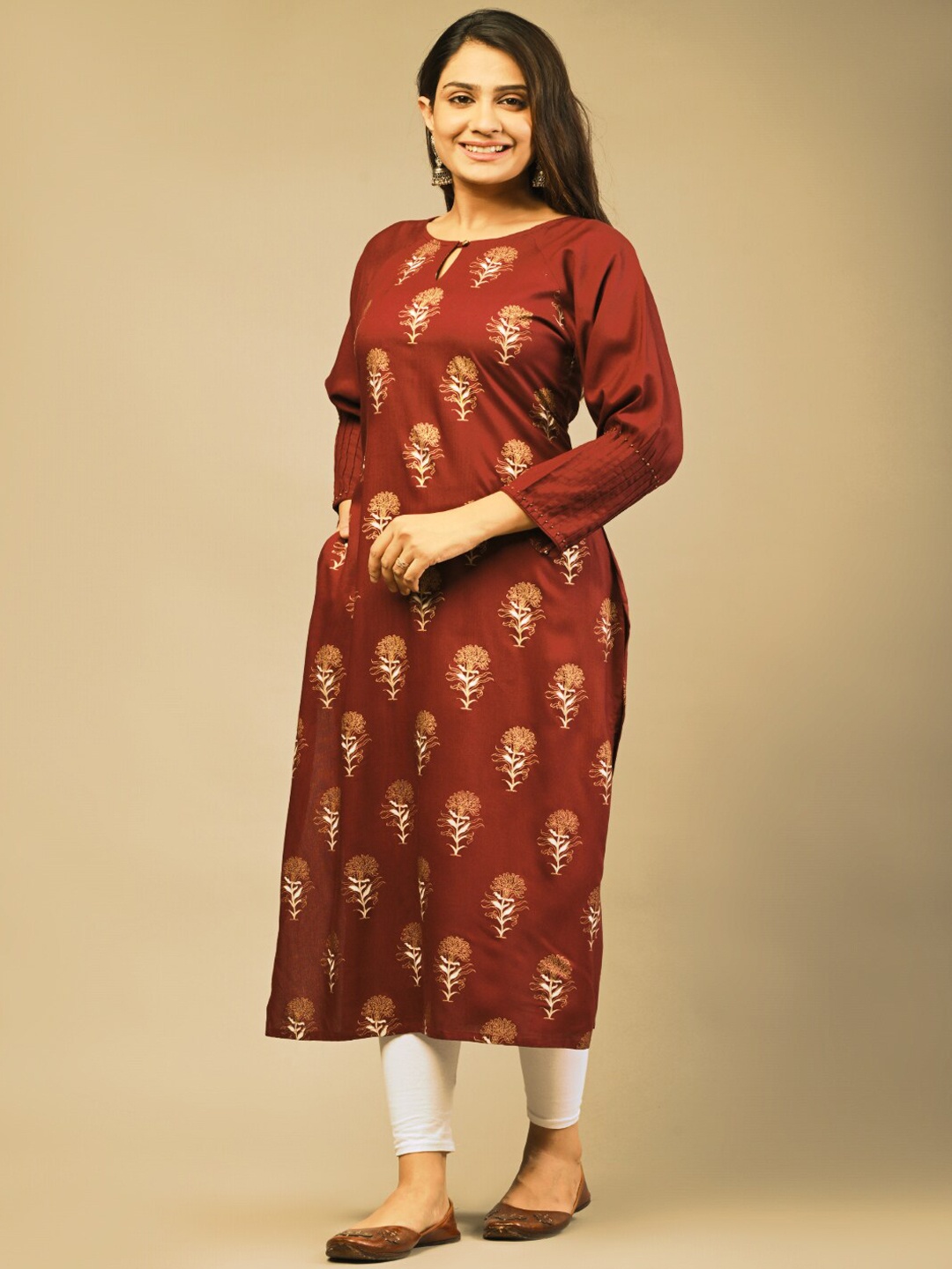 

Sangria Women Floral Printed Kurta, Maroon