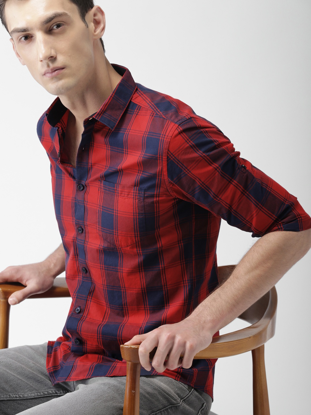 

HIGHLANDER Men Navy Blue & Red Slim Fit Checked Casual Shirt