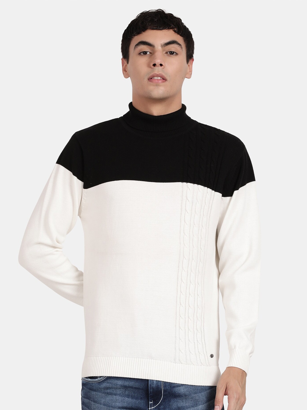 

t-base Men Turtle Neck Colourblocked Cotton Pullover, Off white