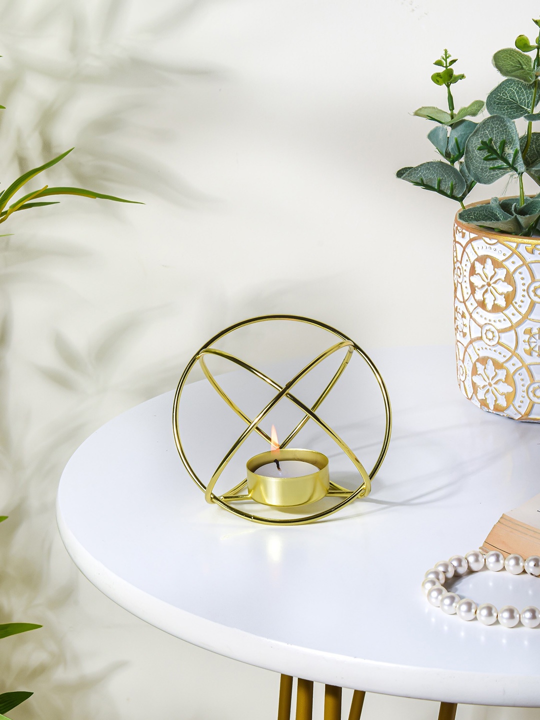 

Nestasia Golden-Toned Ring Candle Holder, Gold