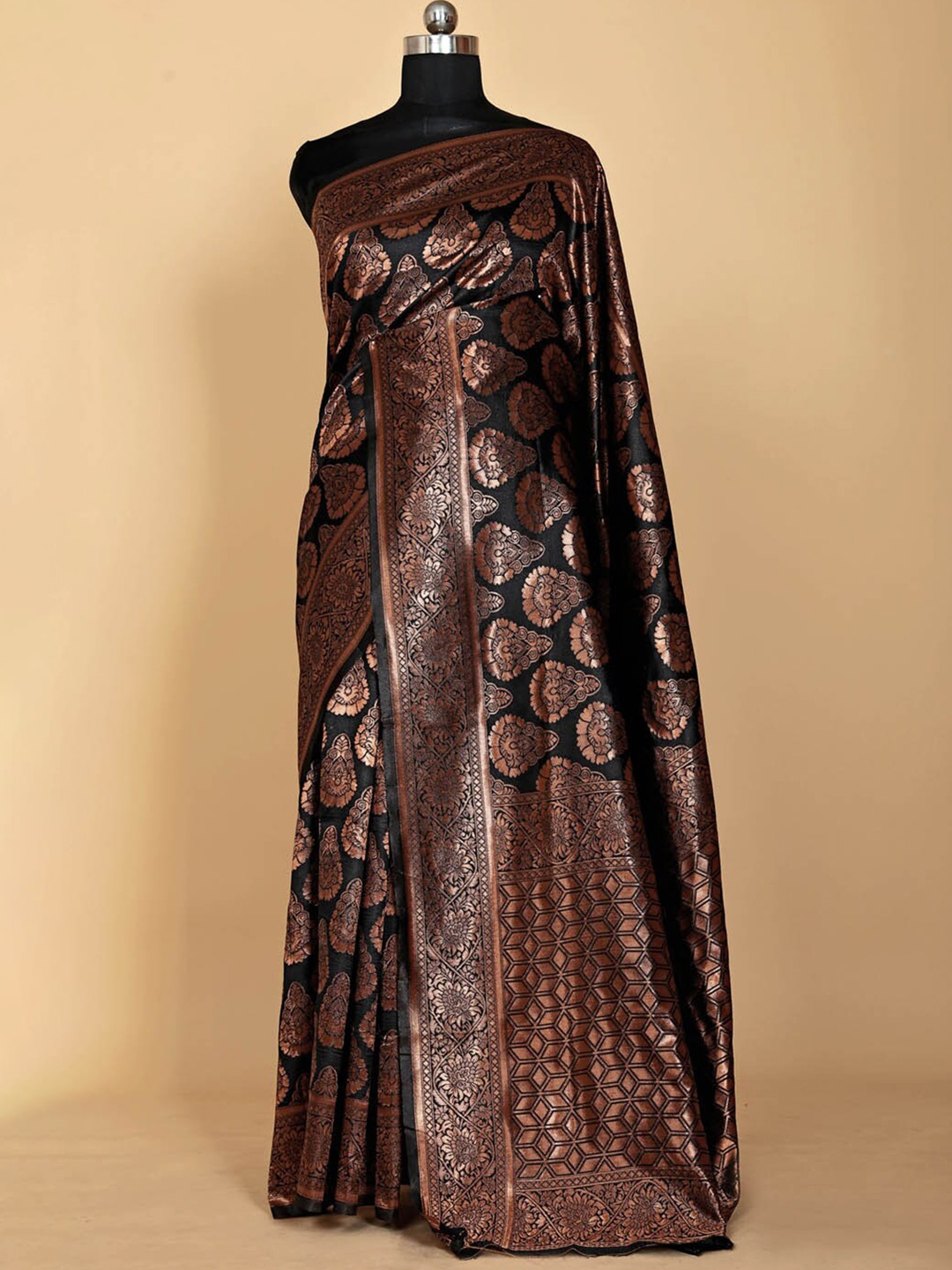 

BESUCHER Woven Design Zari Silk Blend Banarasi Saree, Black