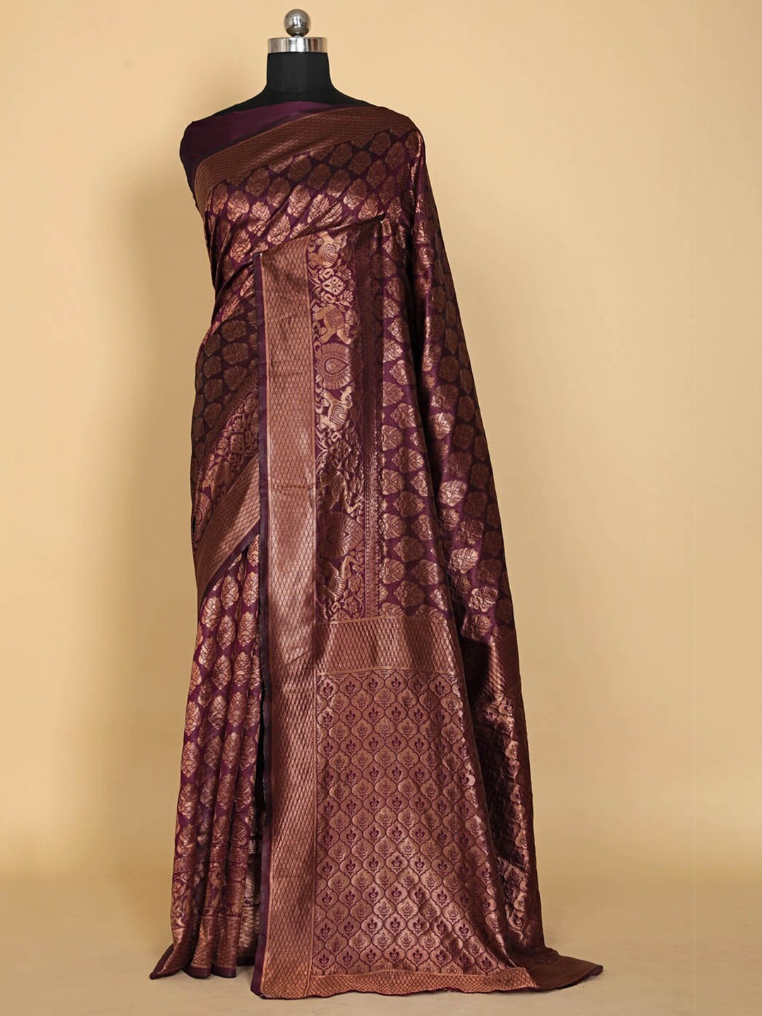 

BESUCHER Woven Design Zari Silk Blend Banarasi Saree, Maroon