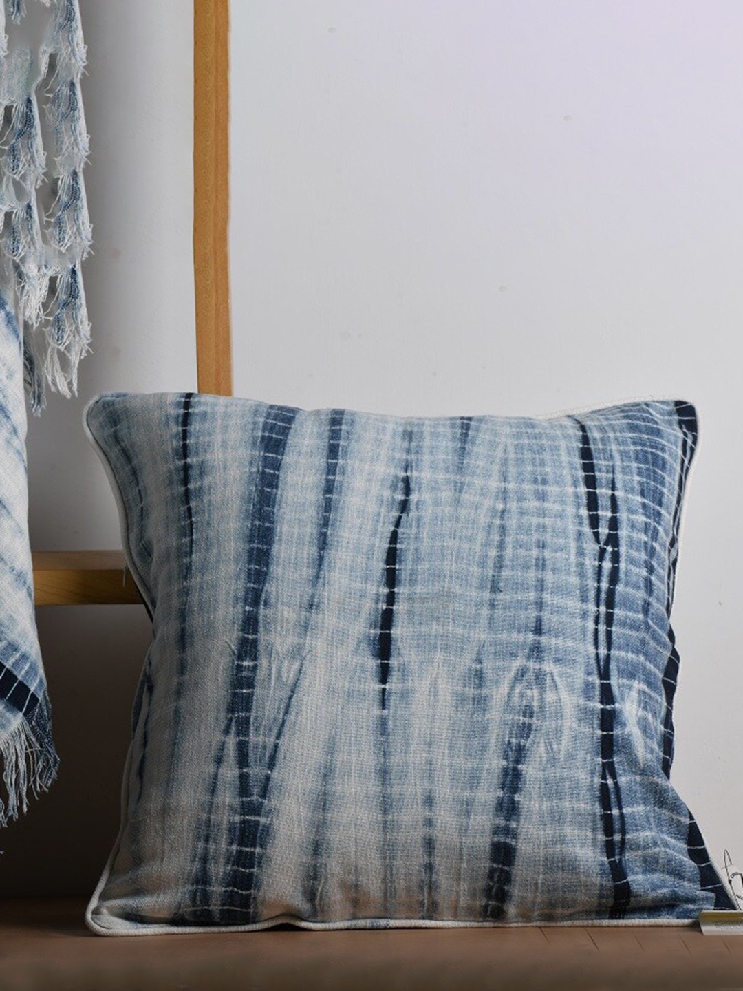 

THE SEWING CREST Decorative Cream & Blue Abstract Square Cushion Cover