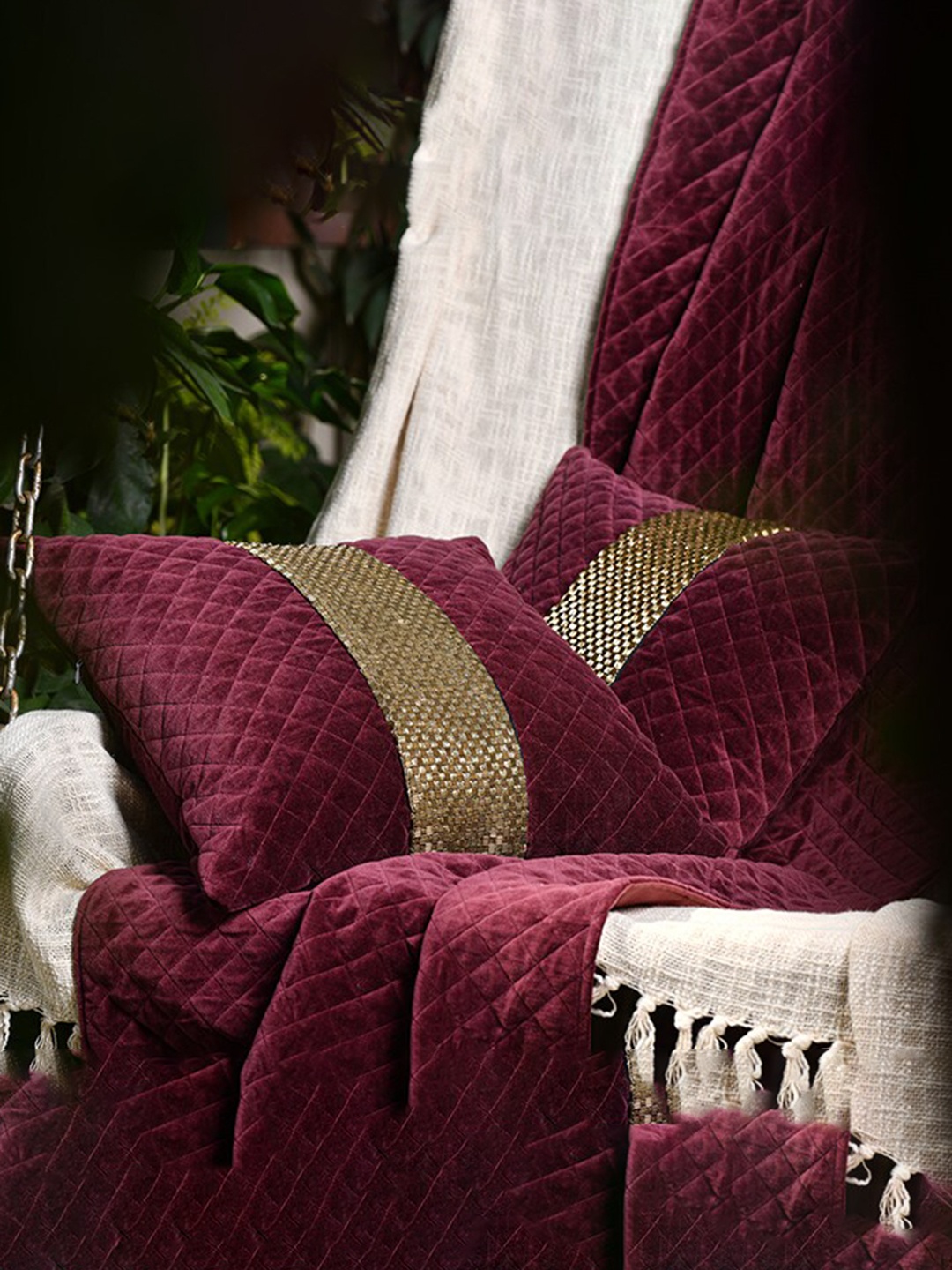 

THE SEWING CREST Burgundy & GoldToned Checked Quilted Velvet Square Cushion Cover