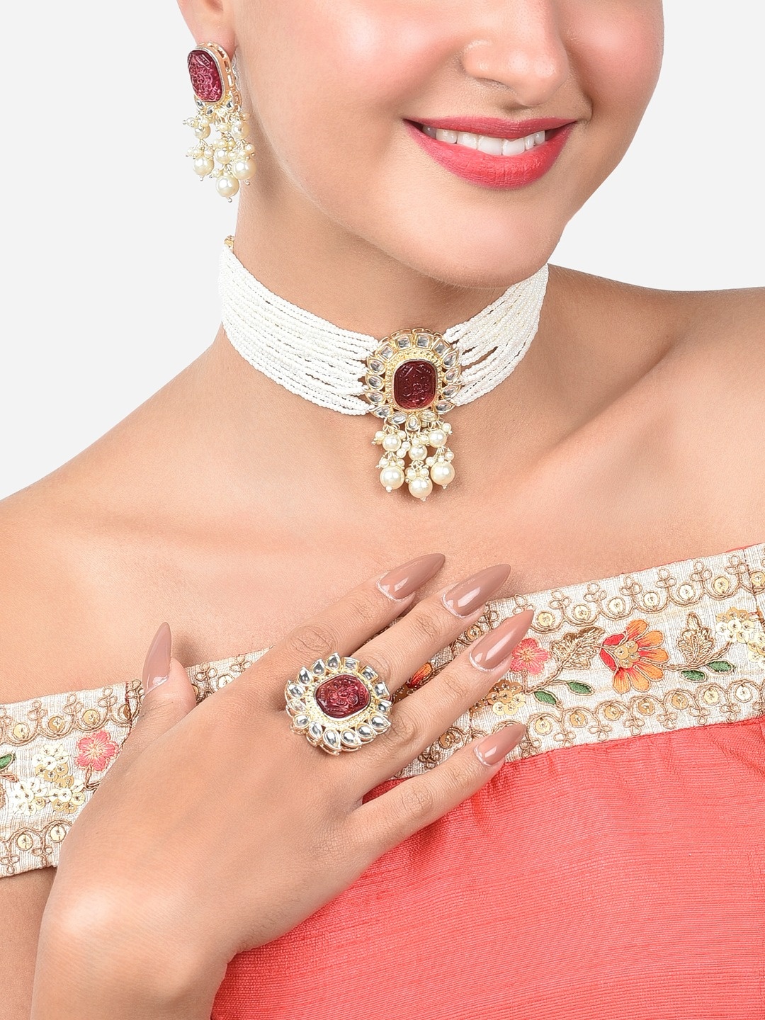 

Zaveri Pearls Gold-Plated Kundan-Studded & Pearl Beaded Jewellery Set