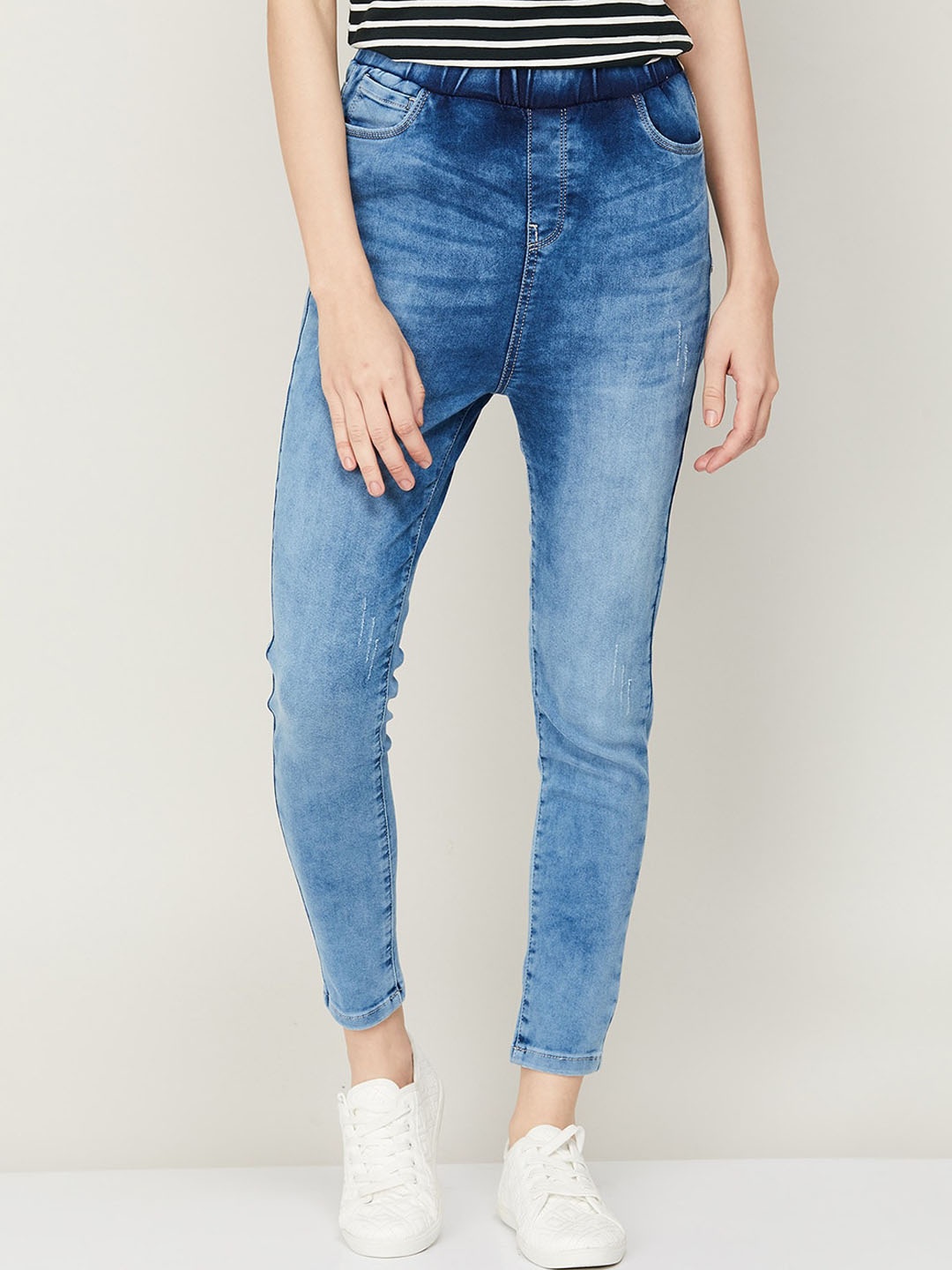 

Fame Forever by Lifestyle Women Skinny Fit Mildly Distressed Heavy Fade Cotton Jeans, Blue