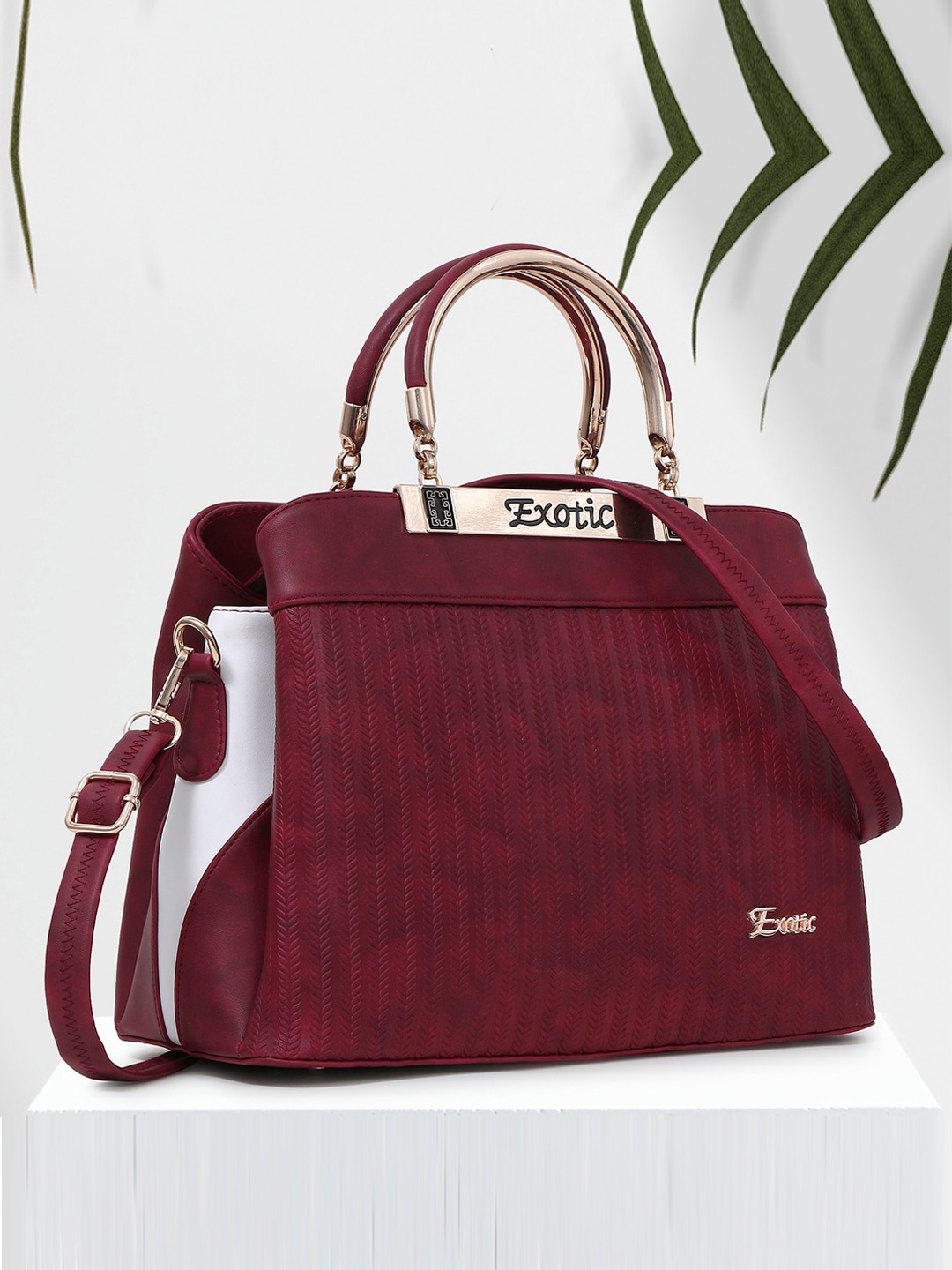 

Exotic Textured PU Structured Handheld Bag, Maroon