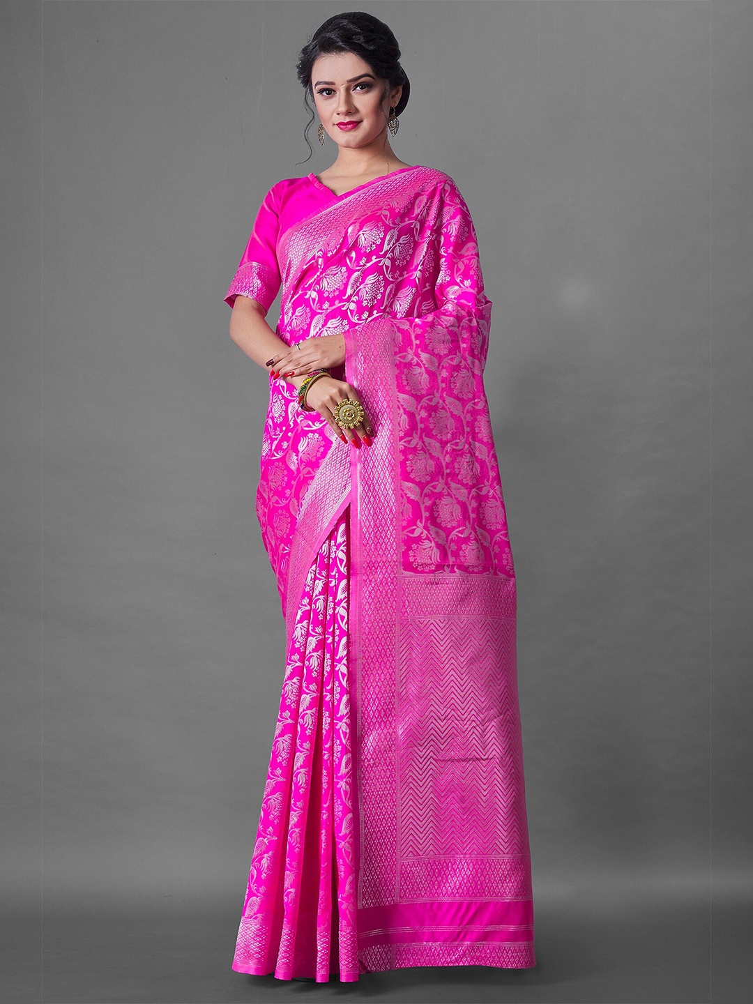 

Fashion Booms Floral Zari Silk Blend Banarasi Saree, Pink