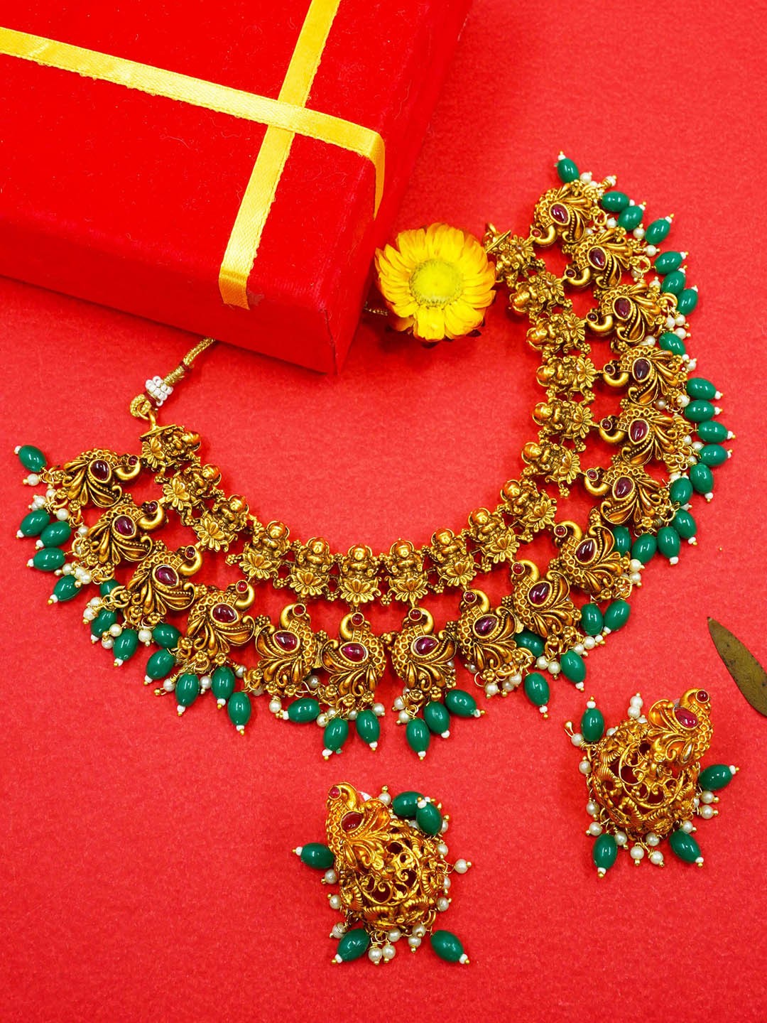 

GRIIHAM Gold-Plated Stone Studded Jewellery Set
