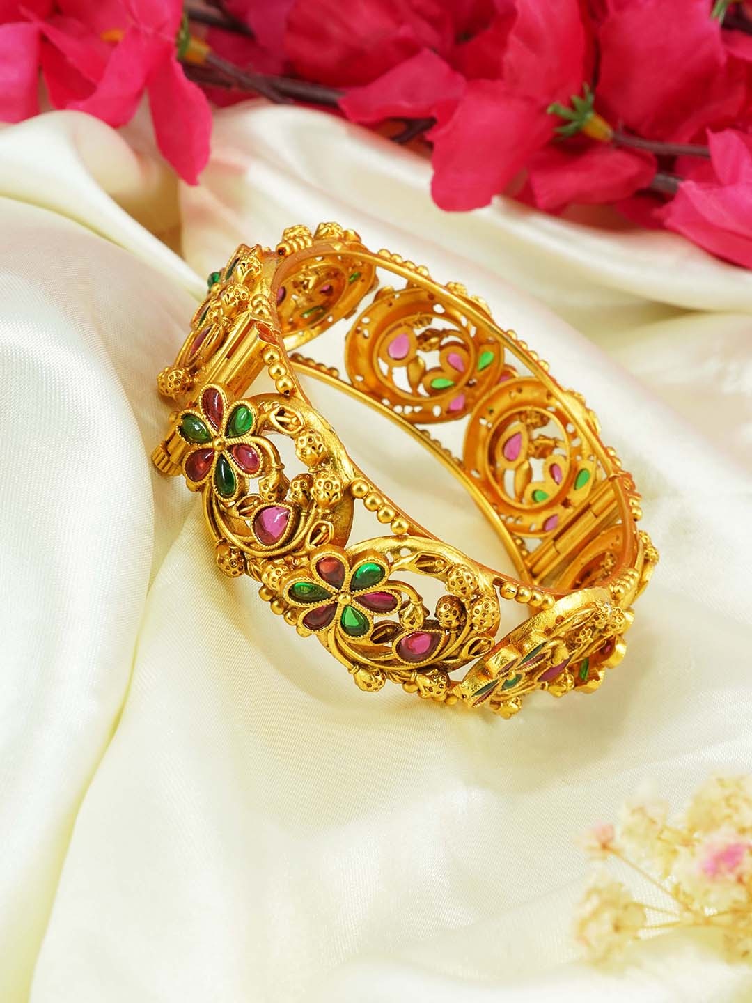 

GRIIHAM Rajwadi Gold-Plated AD-Studded Bangle