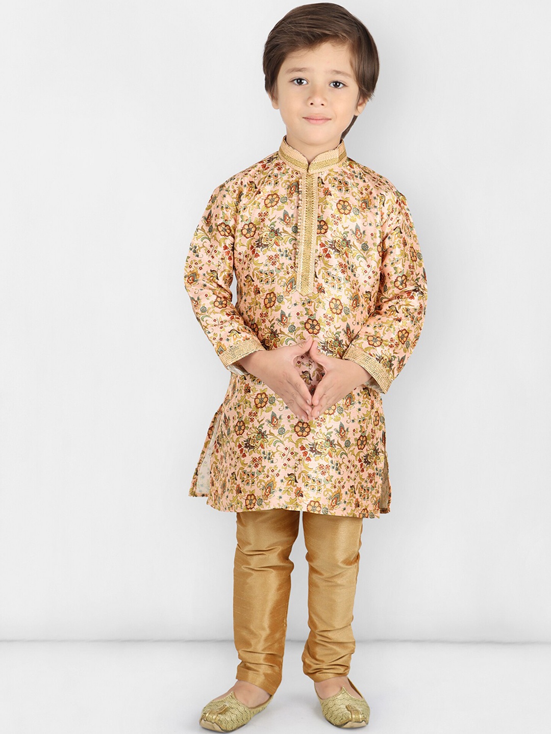 

KIDS FARM Boys Floral Printed Kurta with Pyjamas, Peach