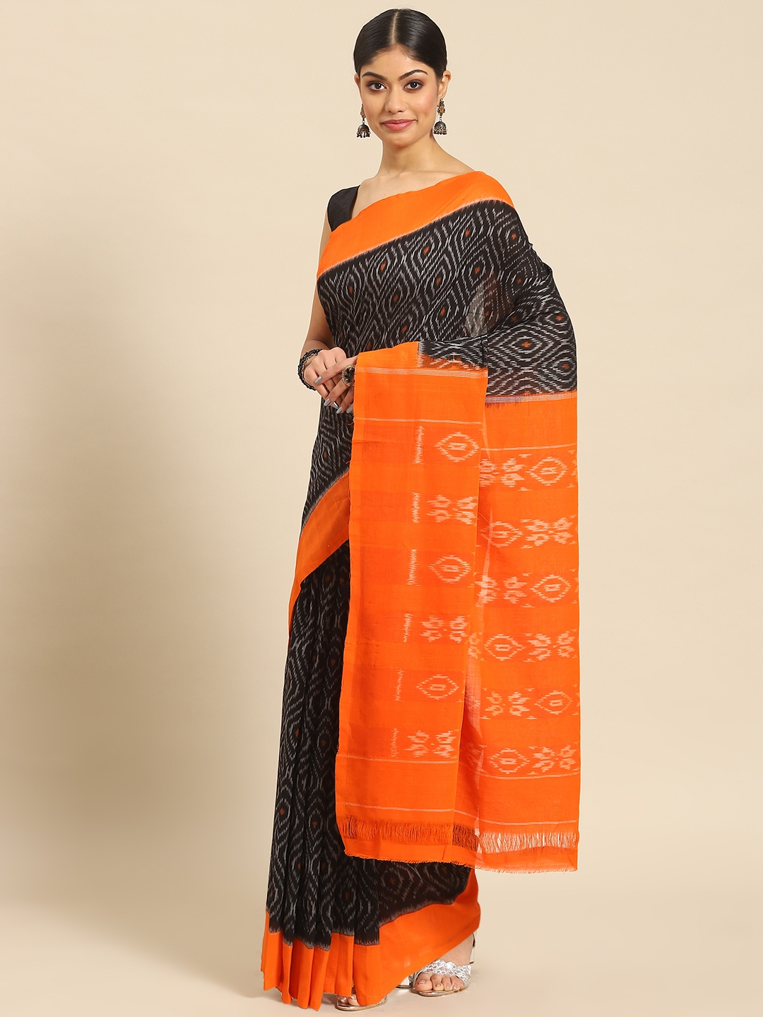 

ADITRI Handloom Pure Cotton Ikat Saree, Black