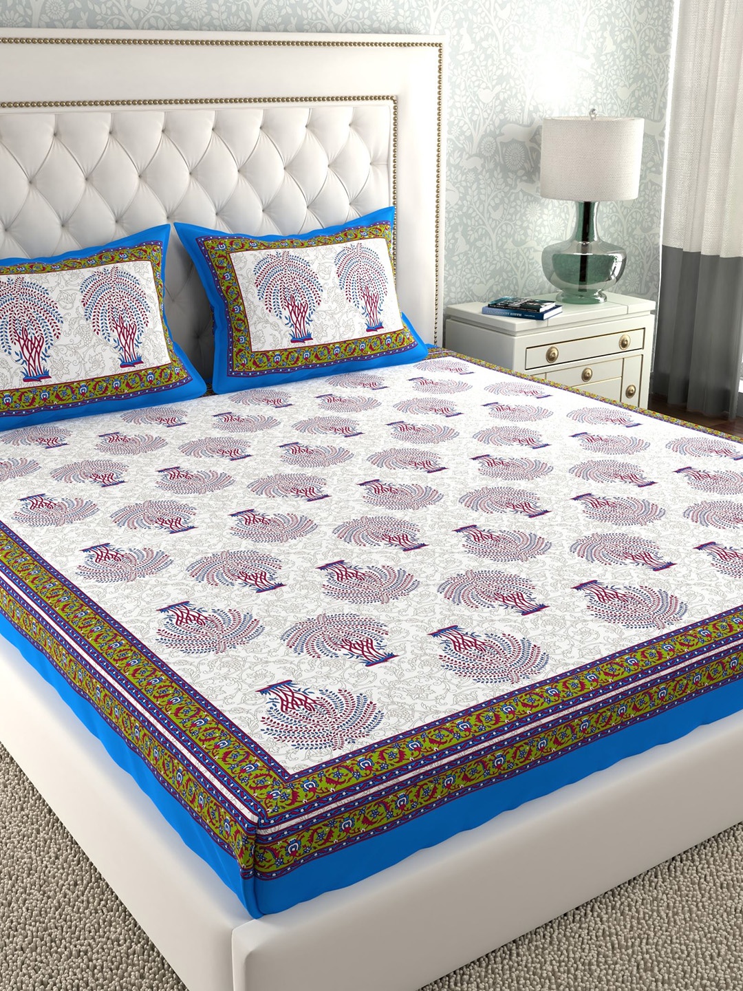 

LA VERNE White & Blue Floral 140 TC Cotton King Bedsheet with 2 Pillow Covers