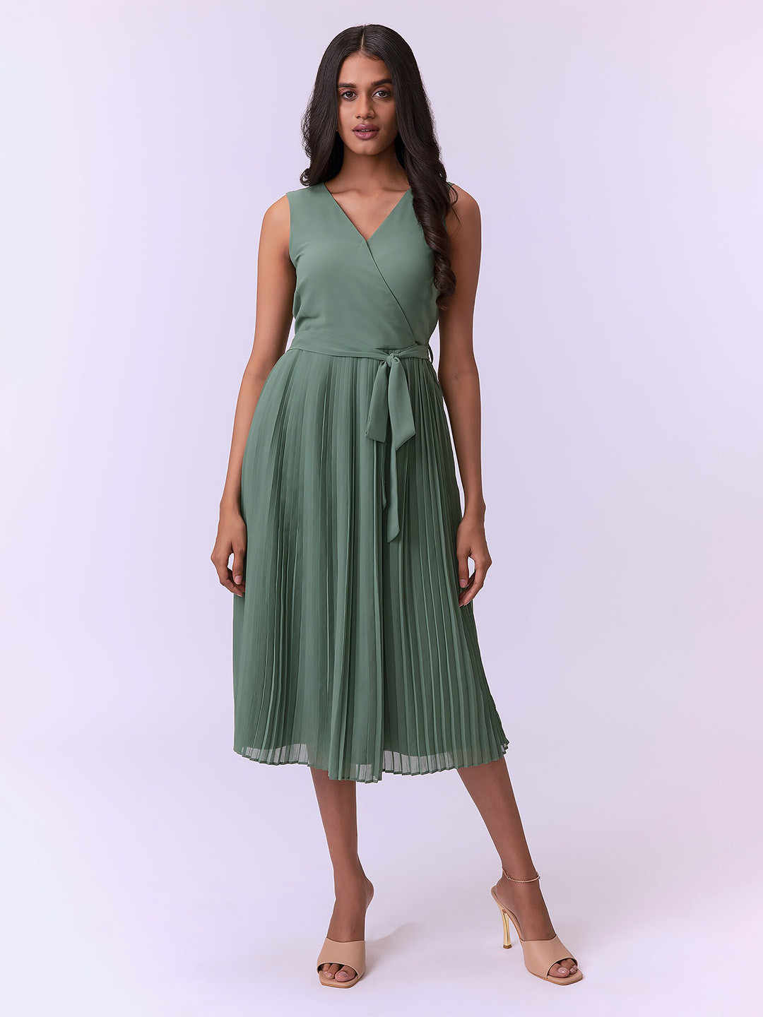 

NOT SO PINK Fit & Flare V-Neck Midi Dress, Green