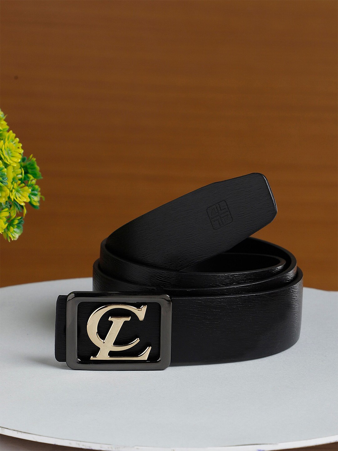 

Carlton London Men Textured Leather Belt, Black