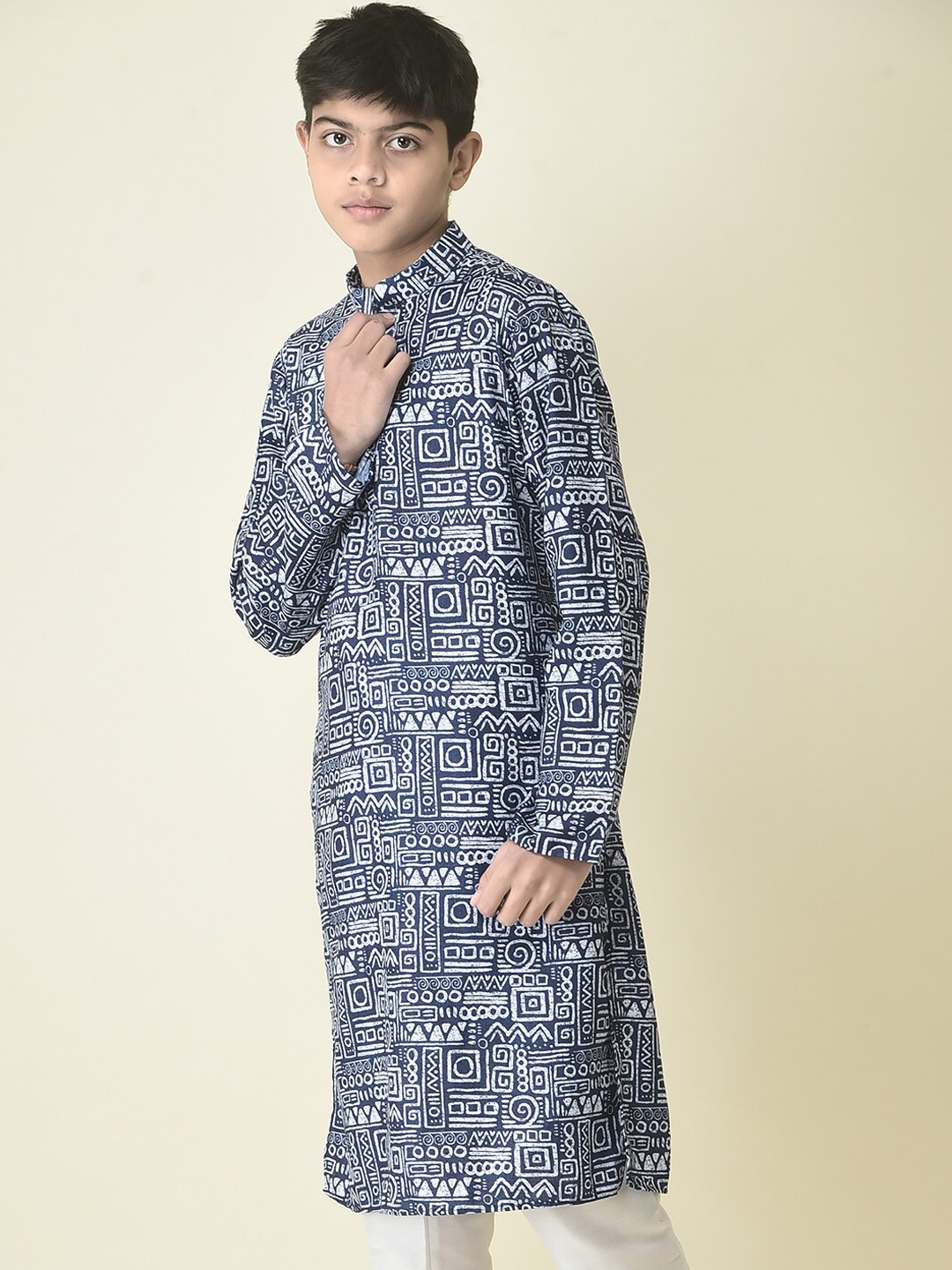 

TABARD Boys Batik Printed Mandarin Collar Cotton Kurta, Blue