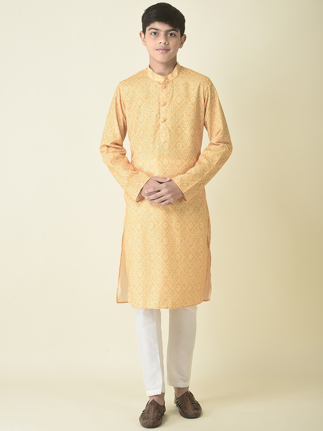 

TABARD Boys Mandarin Collar Bandhani Dyed Straight Fit Regular Cotton Kurta, Yellow