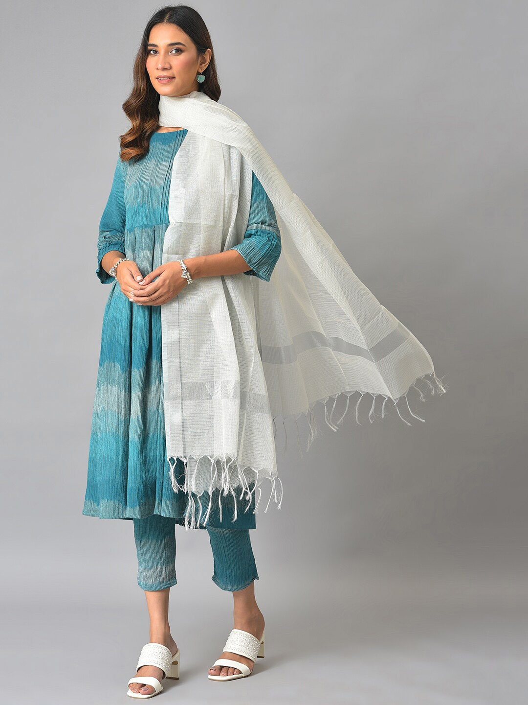 

W Silver Striped Tasselled Border Dupatta, White