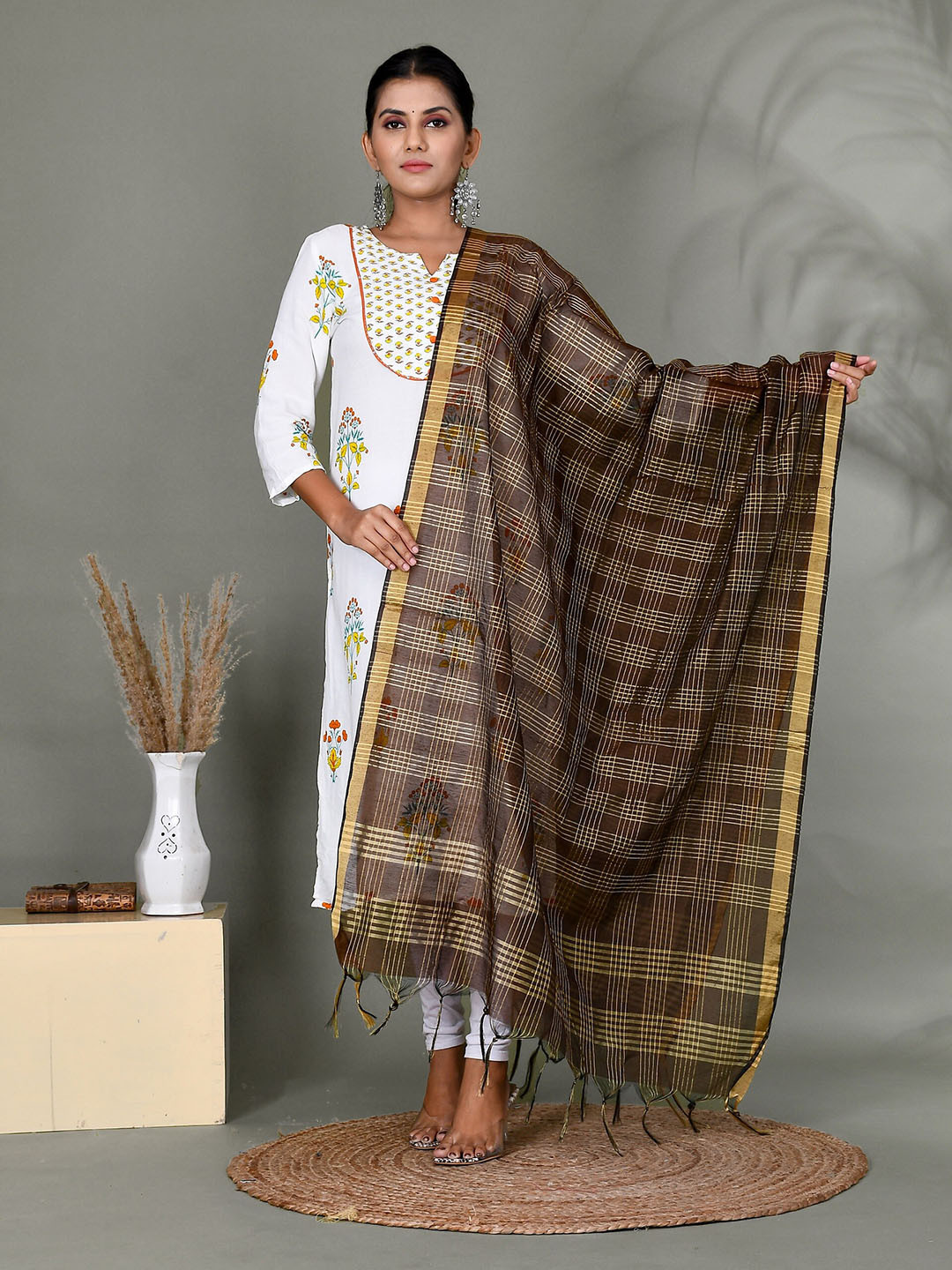 

Kesarya Checked Tasselled Border Organza Dupatta, Brown