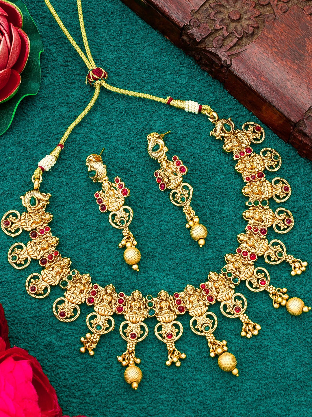 

aadita Stone Studded & Beaded Jewellery Set, Gold