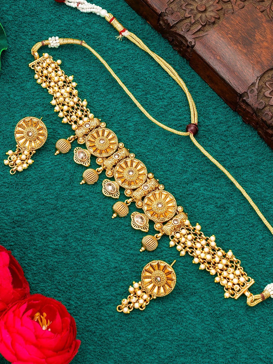 

aadita Gold-Plated Stone-Studded & Beaded Choker Necklace Set