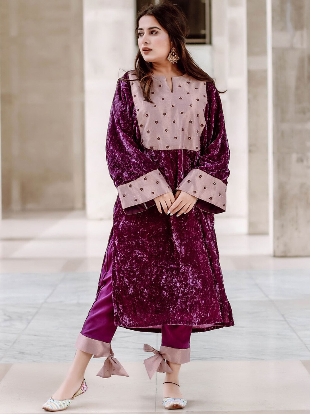 

Ambraee Women Floral Yoke Design Thread Work Velvet Kurta with Trousers, Purple