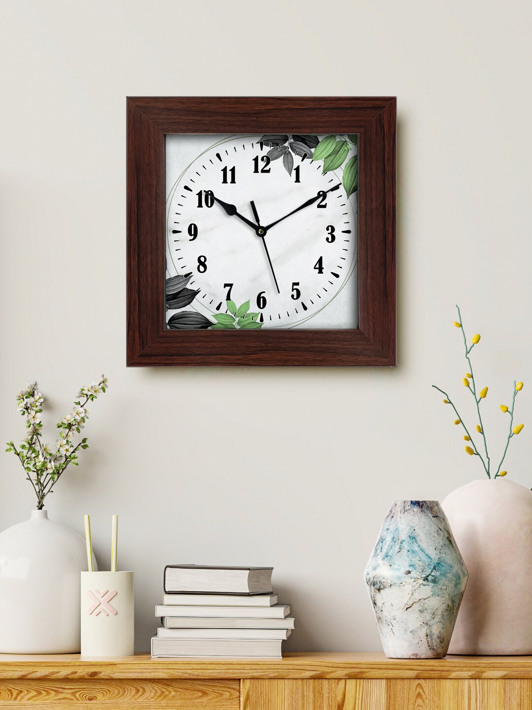 

999Store Brown & White Printed Analogue Contemporary Square Wall Clock
