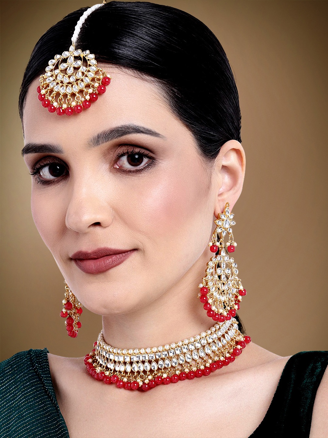 

Peora Gold-Plated Kundan Jewellery Set, Red