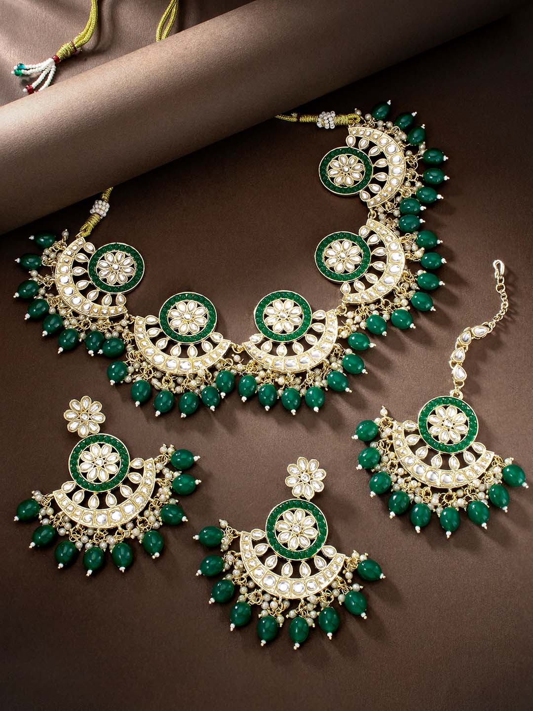 

Peora Gold-Plated Kundan Jewellery Set, Green