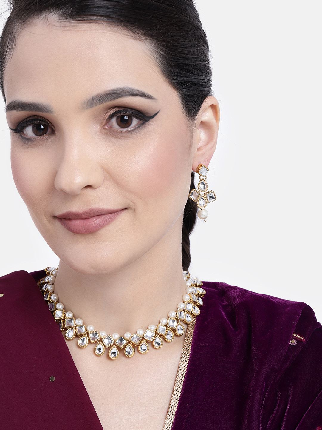 

Peora Gold-Plated Artificial Stones & Beads Jewellery Set, White
