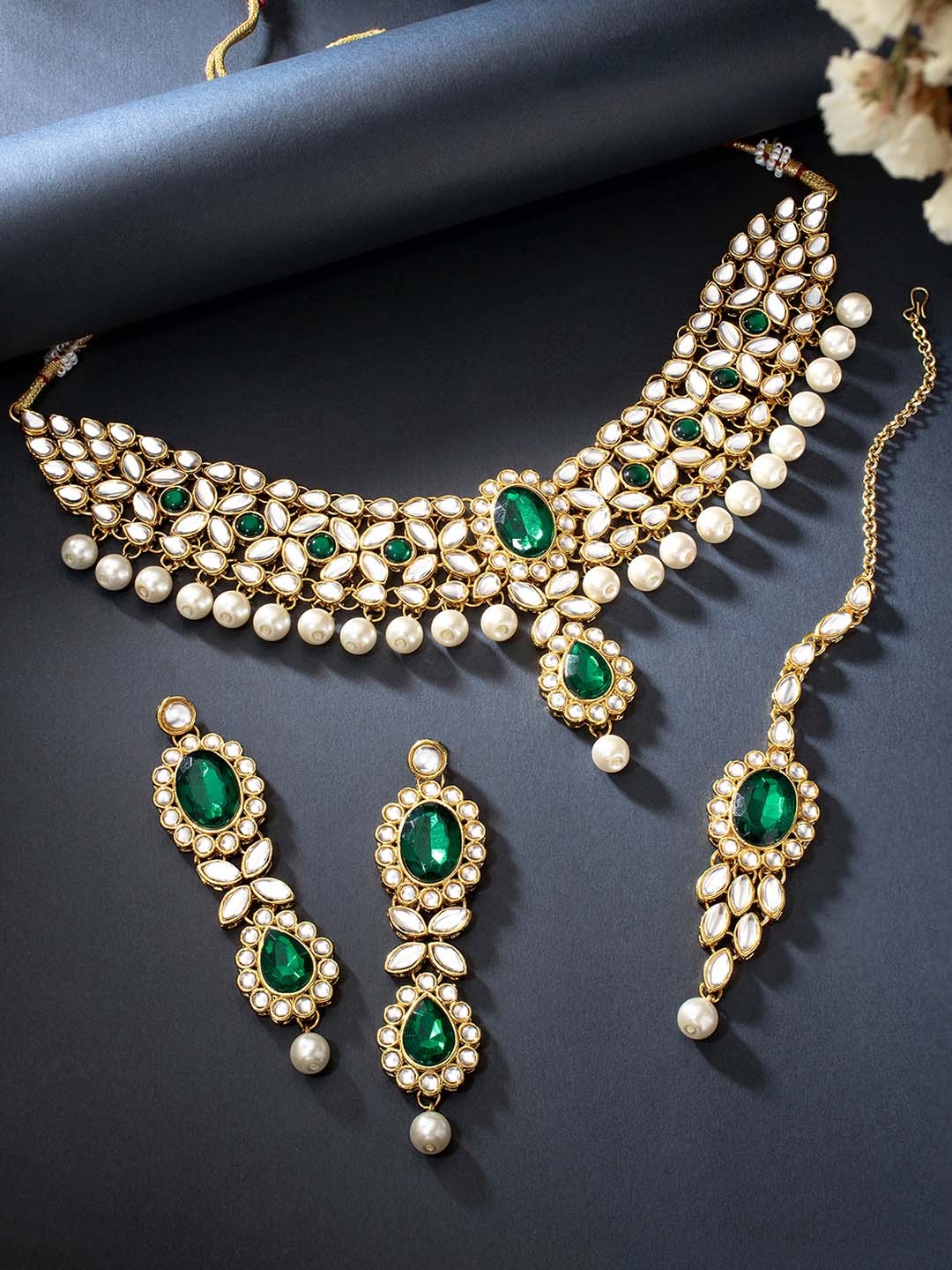 

Peora Gold-Plated Kundan Jewellery Set, Green