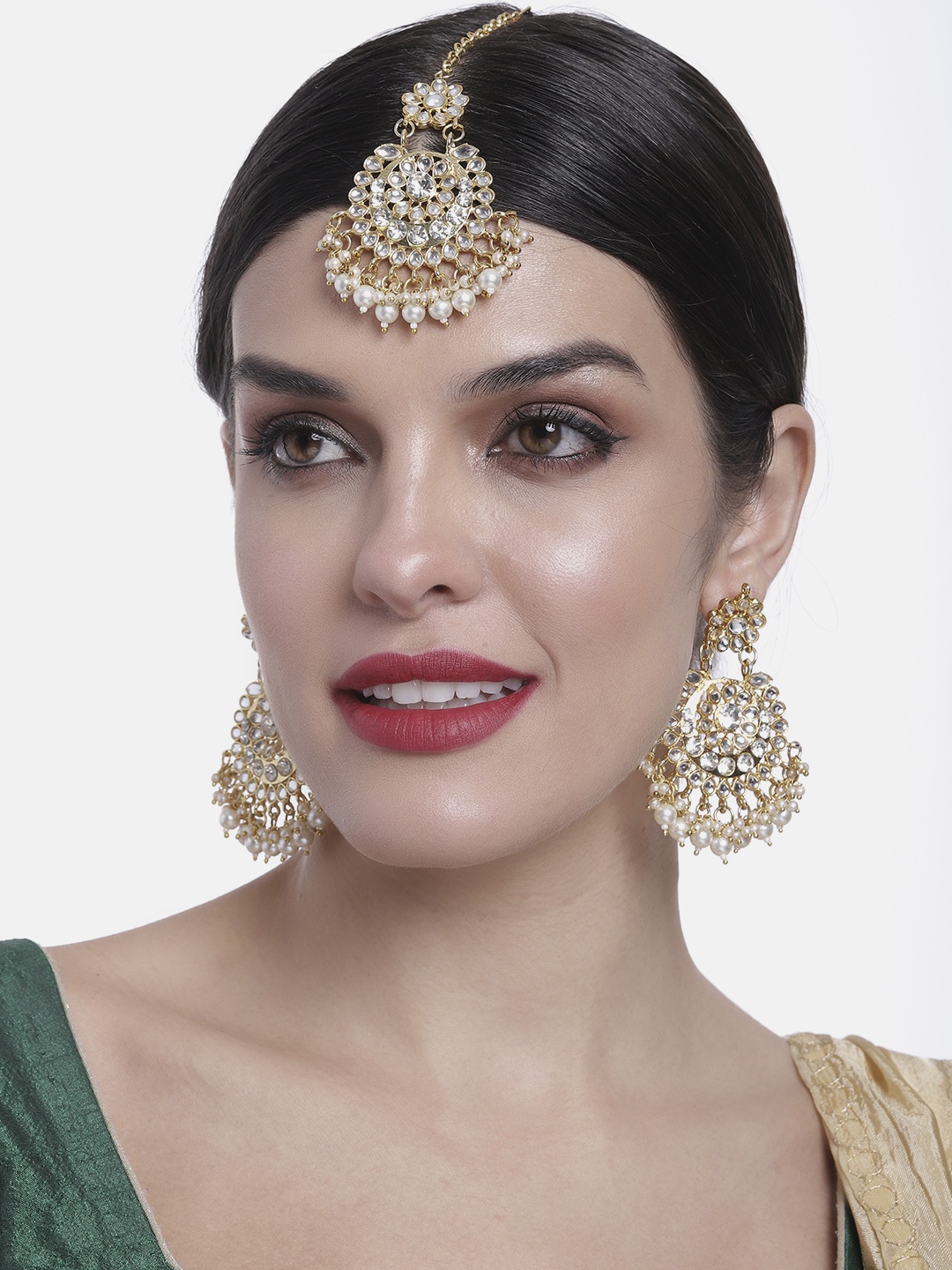 

Peora Traditional White Gold Plated Kundan & Pearl Studded Maang Tikka Earring Set