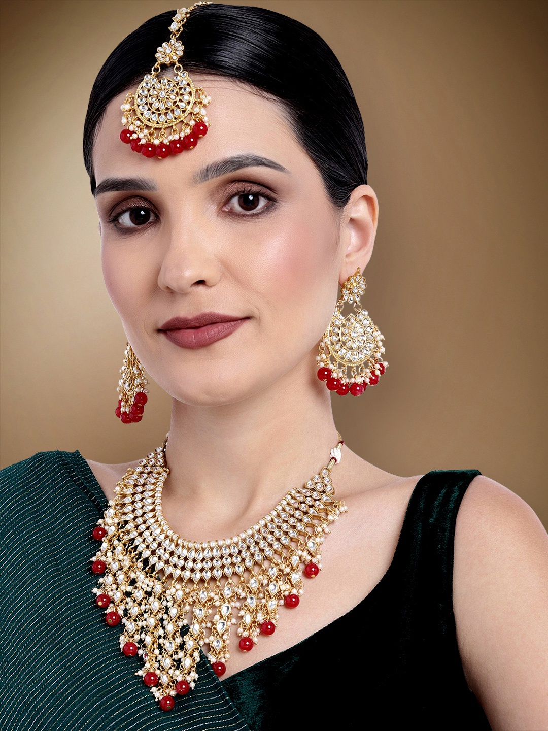 

Peora Gold-Plated Kundan Jewellery Set, Red