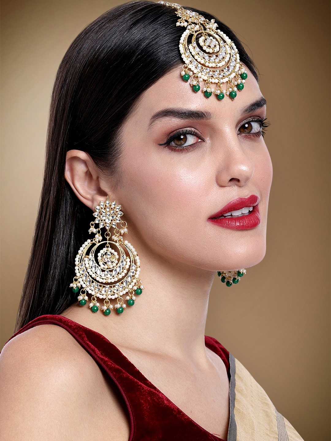 

Peora Gold-Plated Kundan Maang Tika & Earrings, Green