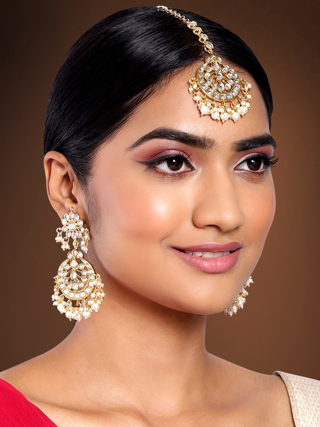 

Peora Traditional Gold-Plated Kundan & Pearl Maang Tika & Earrings Jewellery Set, White